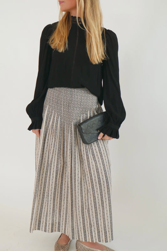 The Laura Top in Black